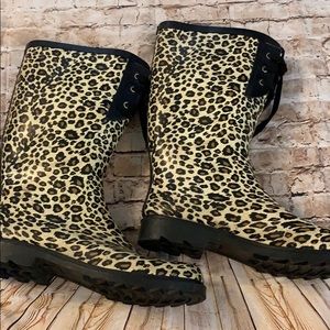 Leopard rain boots